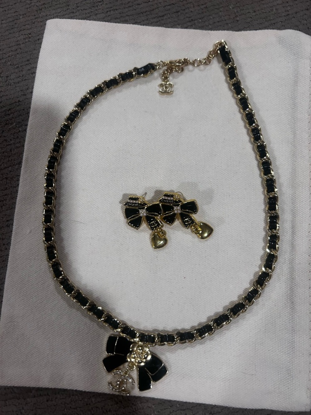 Gold and Black inspired Bow Pendant Necklace with Matching Earrings, NEW - Picture 5 of 12